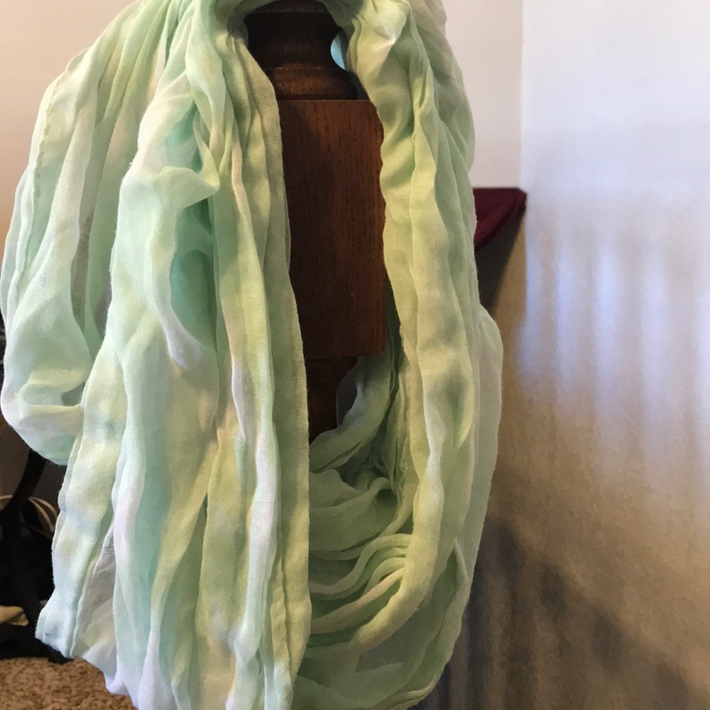 Infinity scarf